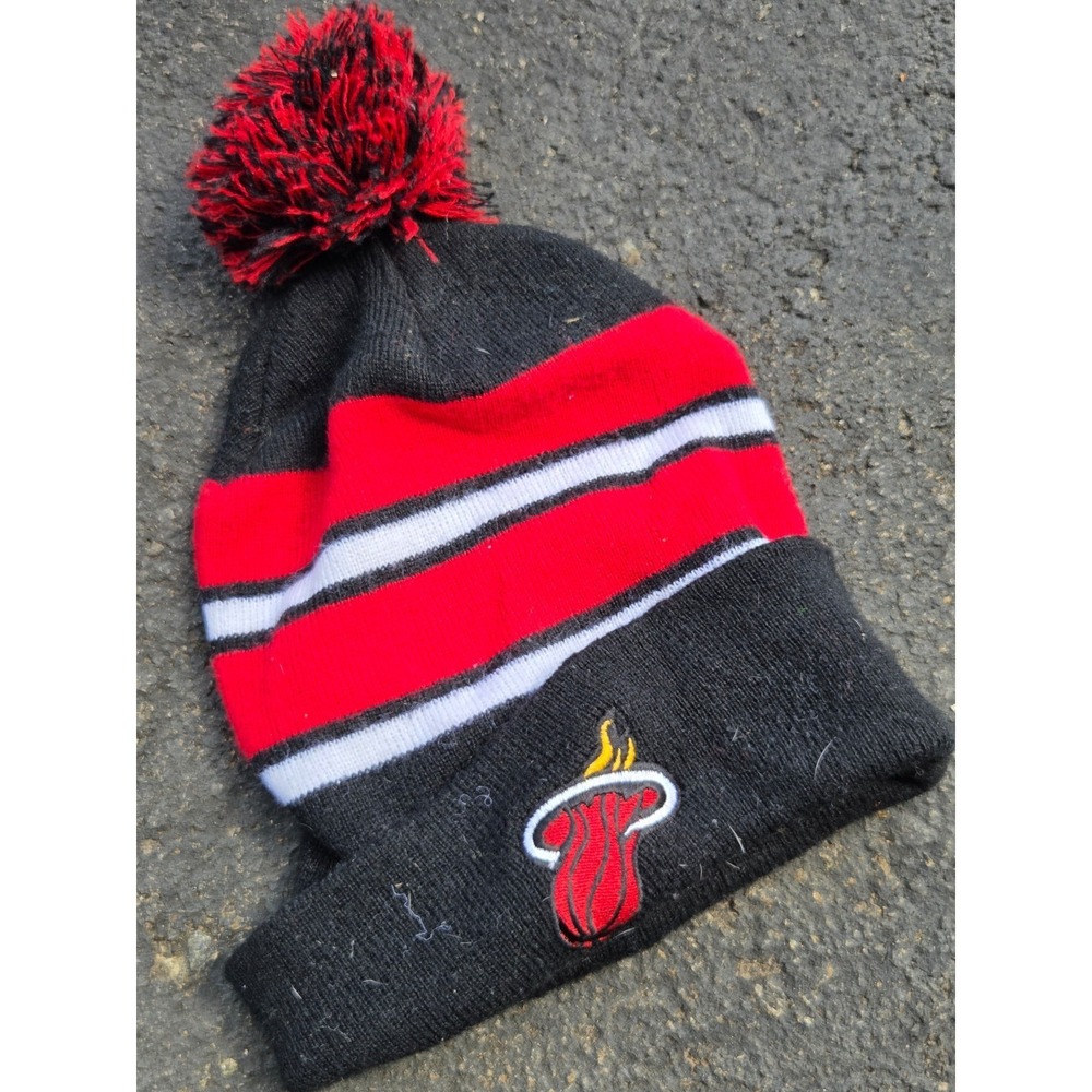 Miami Heat Basketball NBA Beanie Knit Winter Hat Cap With Pom Black Red Striped